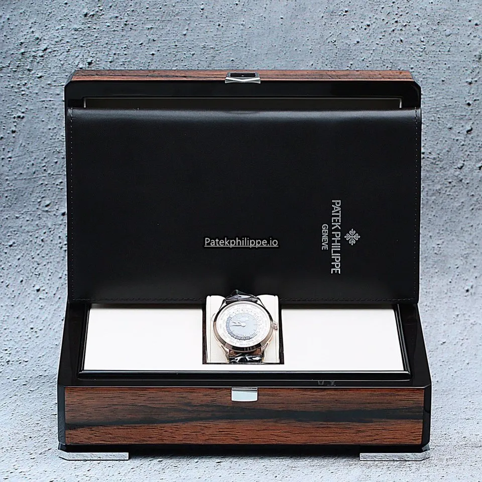 Alternative view of Patek Philippe Complications 5230r-001 38.5MM Rose Gold Case Automatic Movement
