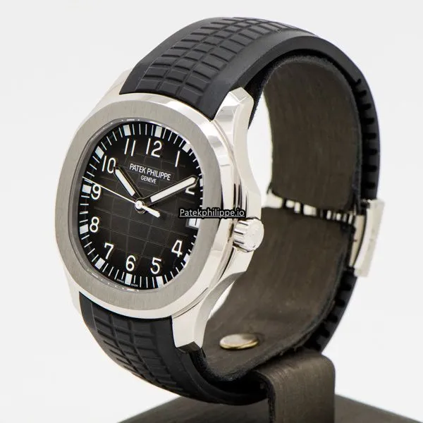 Alternative view of Patek Philippe Aquanaut 5167a-001 40MM Steel Case Automatic