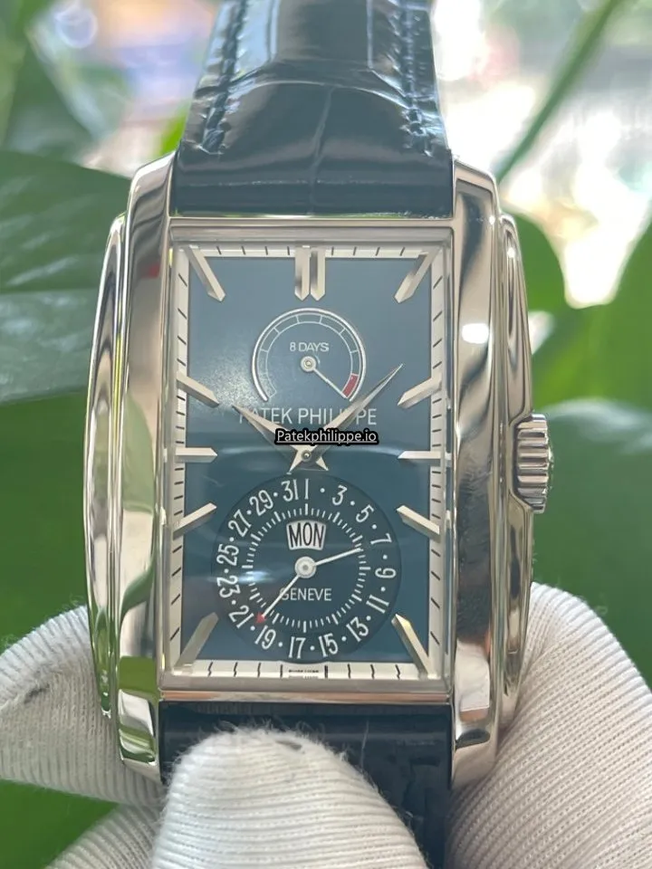 Patek Philippe Gondolo 5200g-001 32.4x46.9MM White Gold Case Manual Winding