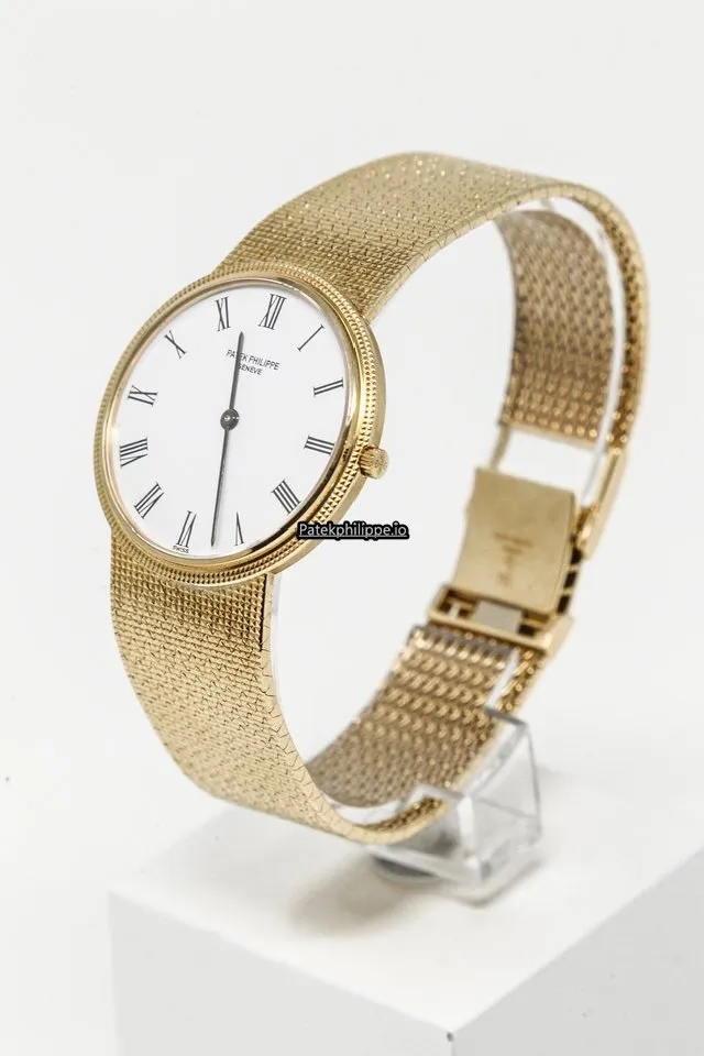 Alternative view of Patek Philippe Calatrava Jan-44 Yellow Gold Case Quartz