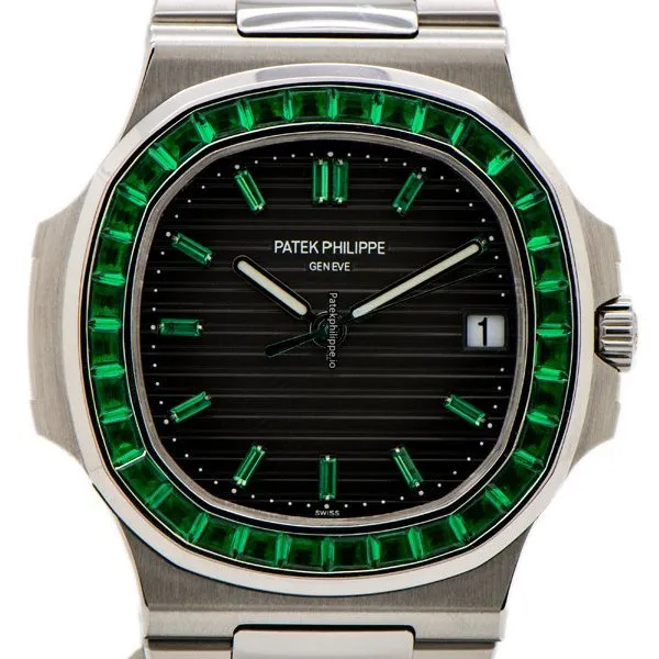 Patek Philippe Nautilus 5711/1a-010 40x38MM Steel Case Automatic