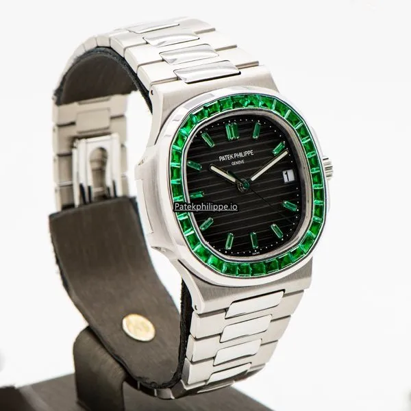 Alternative view of Patek Philippe Nautilus 5711/1a-010 40x38MM Steel Case Automatic