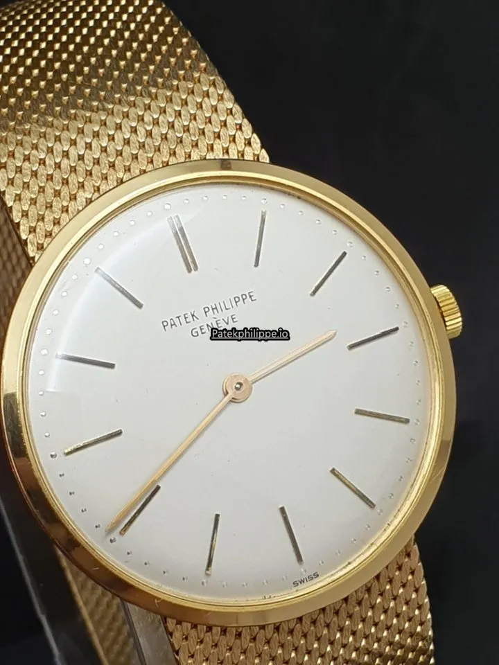 Alternative view of Patek Philippe Calatrava 3484 Yellow Gold Case Manual Winding