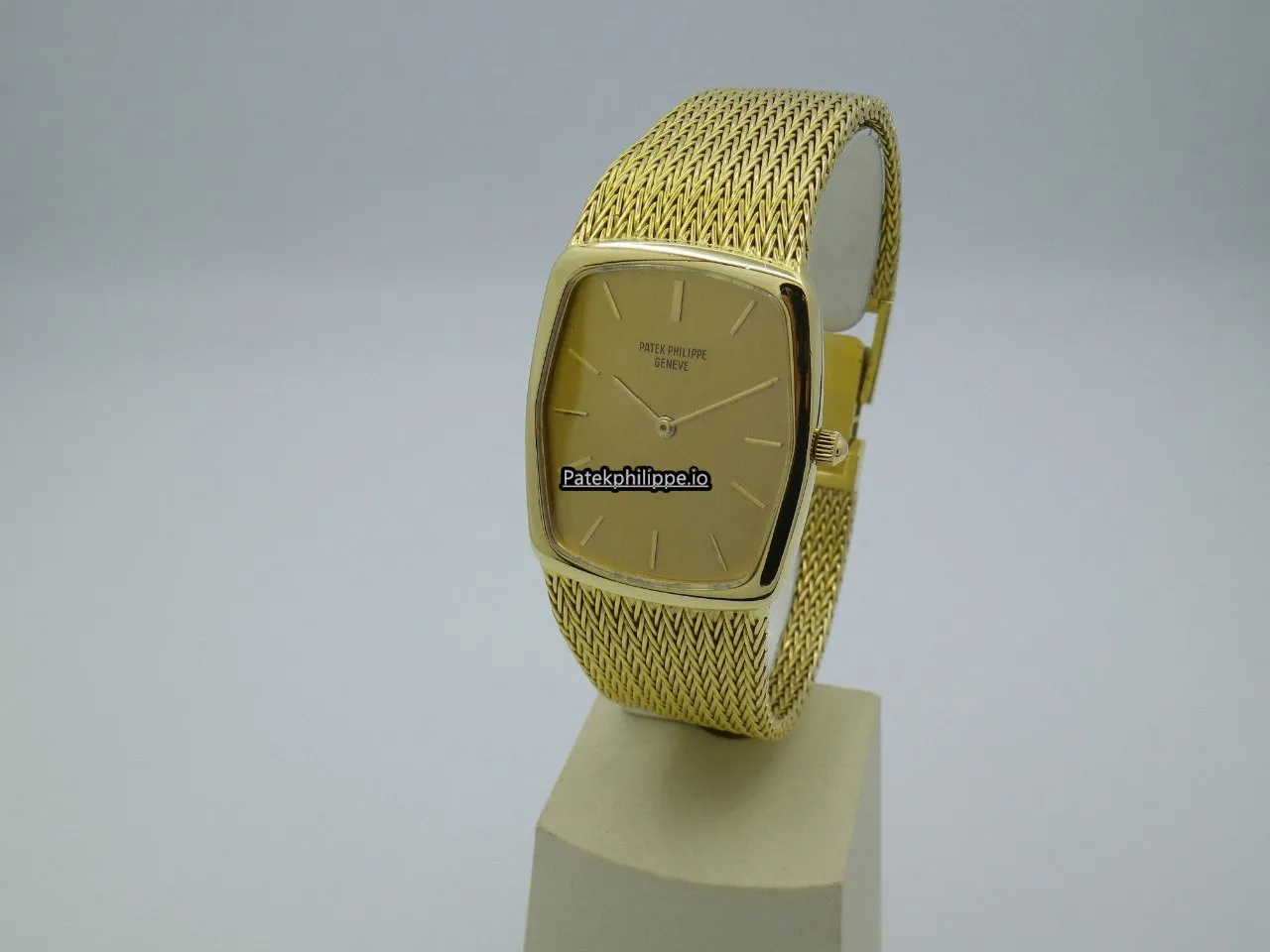 Patek Philippe 27x32MM Yellow Gold Case Quartz