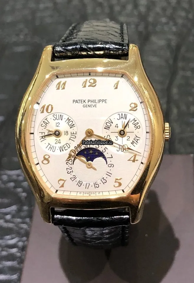 Patek Philippe Perpetual Calendar 5040j 35MM Yellow Gold Case Automatic