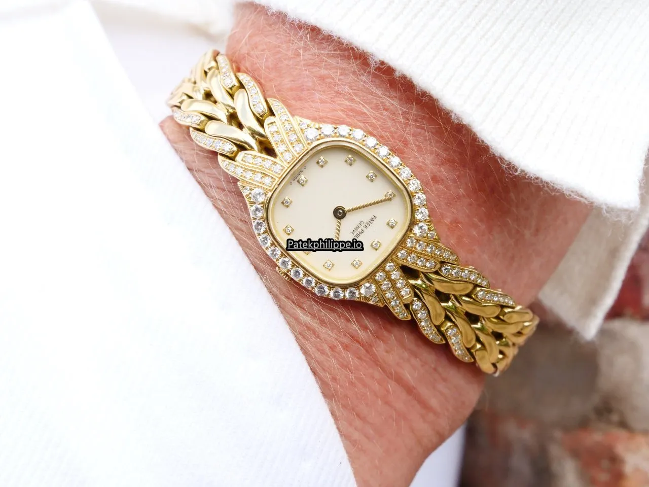 Patek Philippe 4815 21MM Yellow Gold Case Quartz