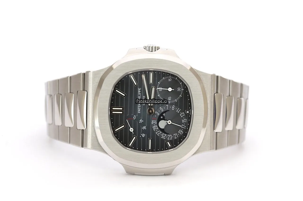 Patek Philippe Nautilus 5712/1a-001 40x38MM Steel Case Automatic
