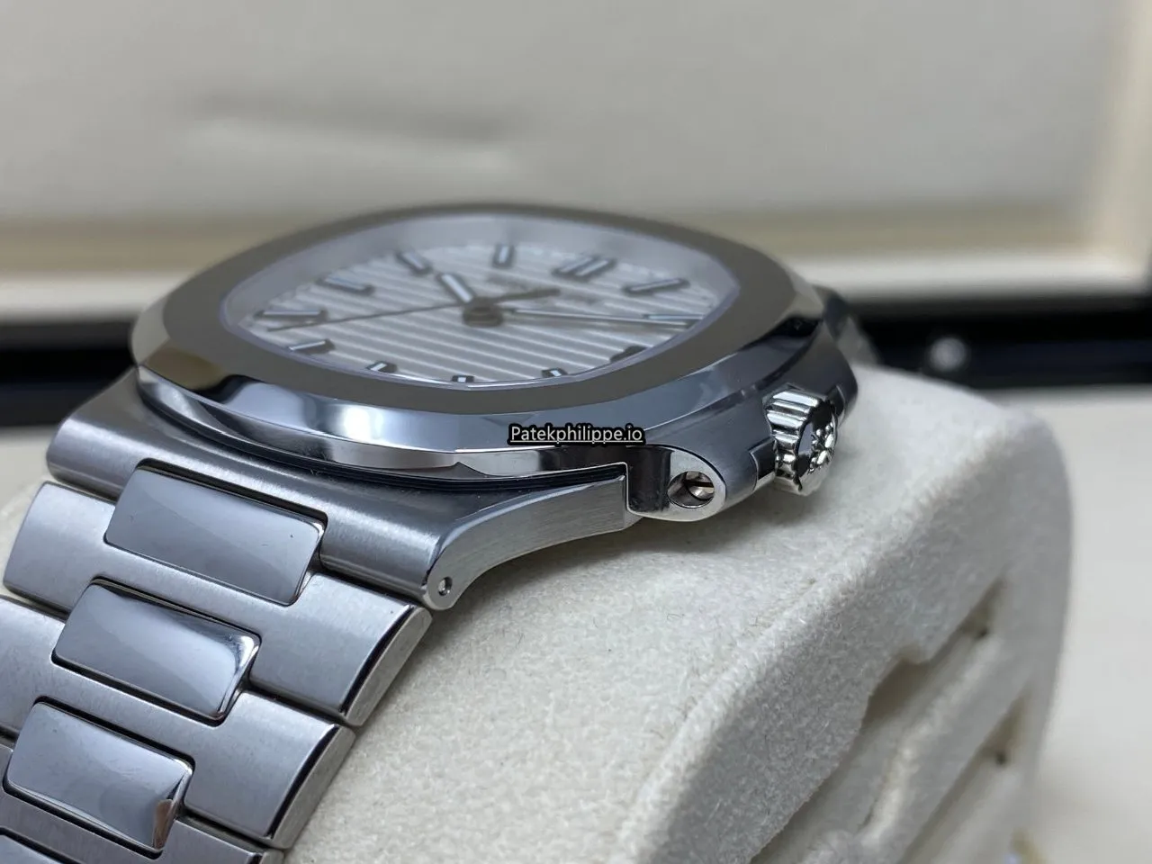Alternative view of Patek Philippe Nautilus 5711/1a-011 40x38MM Steel Case Automatic