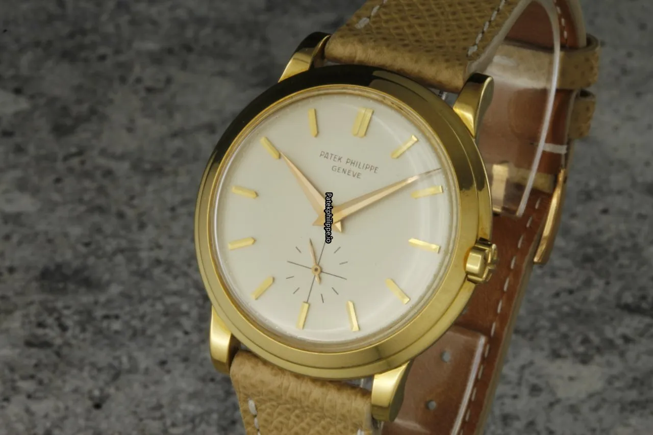 Alternative view of Patek Philippe Calatrava 2552 36MM Yellow Gold Case Automatic