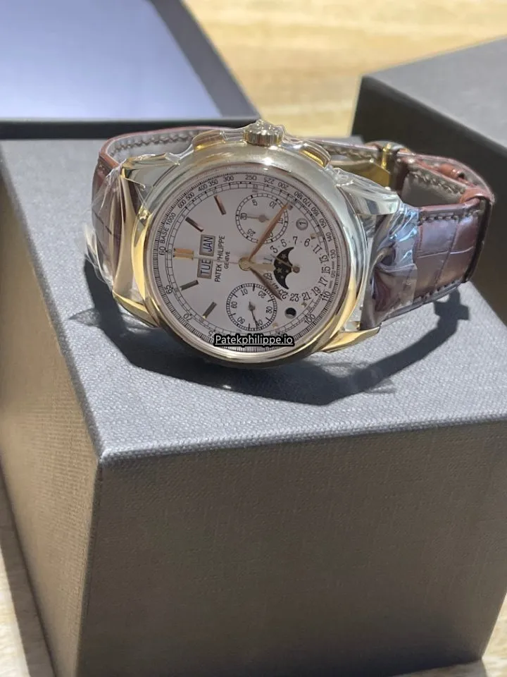 Patek Philippe Perpetual Calendar 5270j-001 Yellow Gold Case Automatic