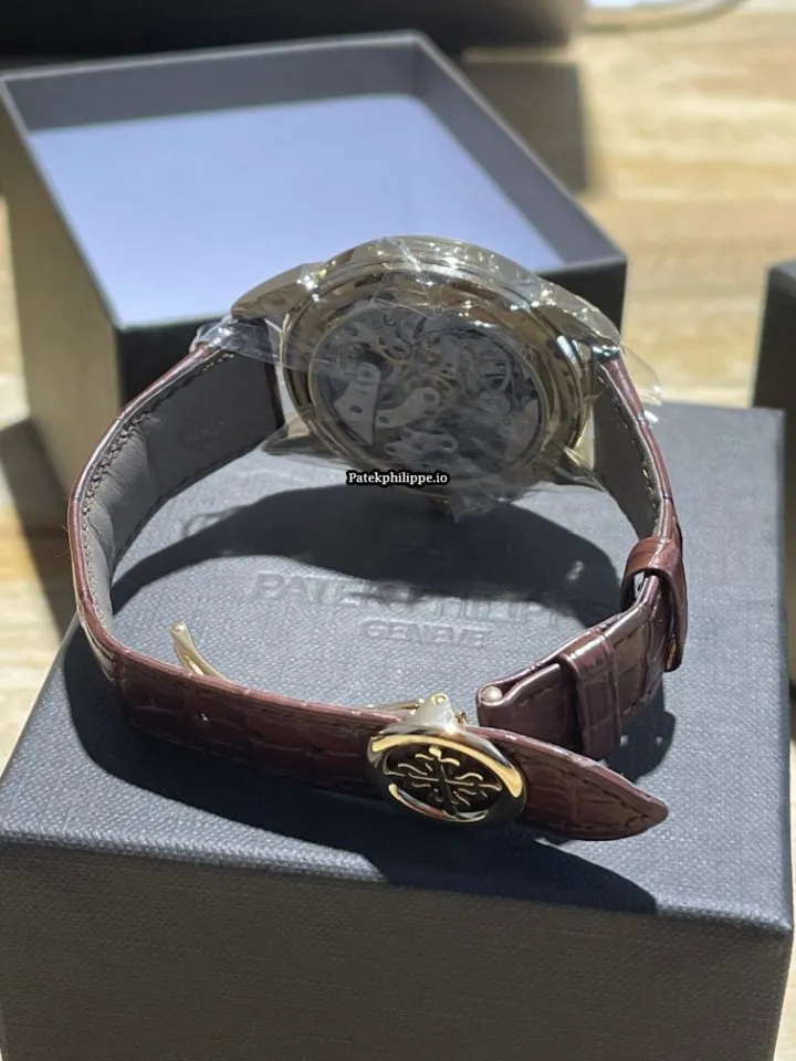 Alternative view of Patek Philippe Perpetual Calendar 5270j-001 Yellow Gold Case Automatic