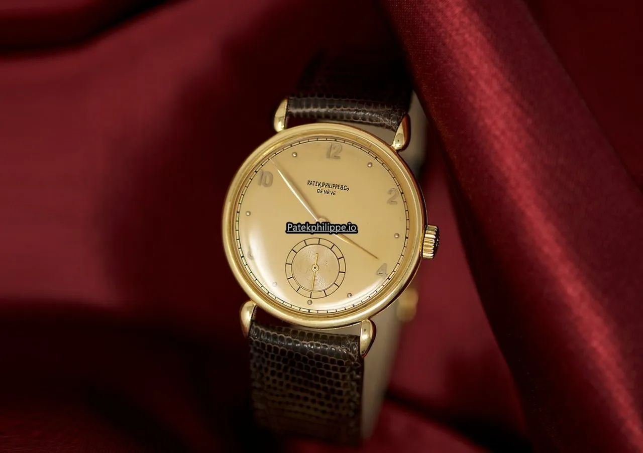 Alternative view of Patek Philippe Calatrava 1509 35MM Yellow Gold Case Manual Winding