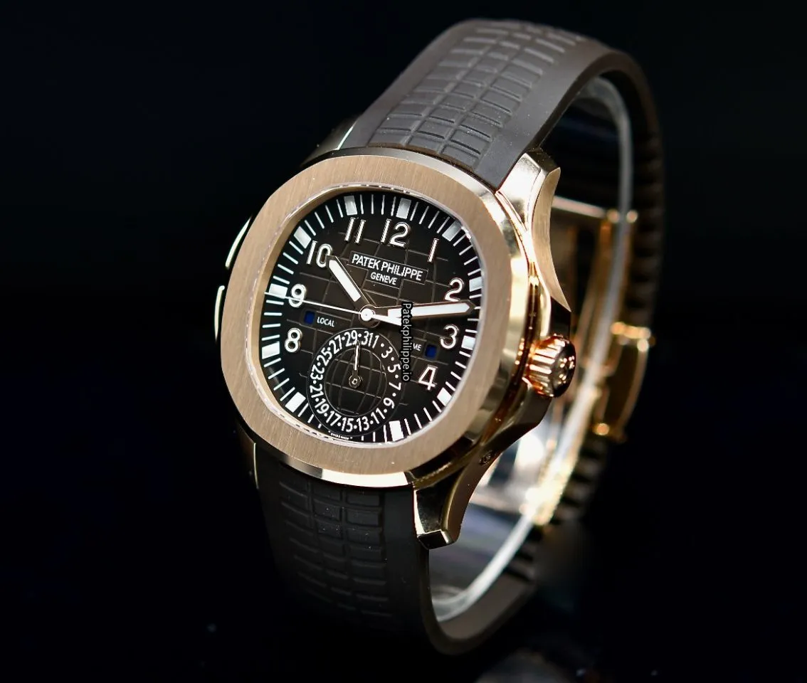 Alternative view of Patek Philippe Aquanaut 5164r-001 40.8MM Rose Gold Case Automatic