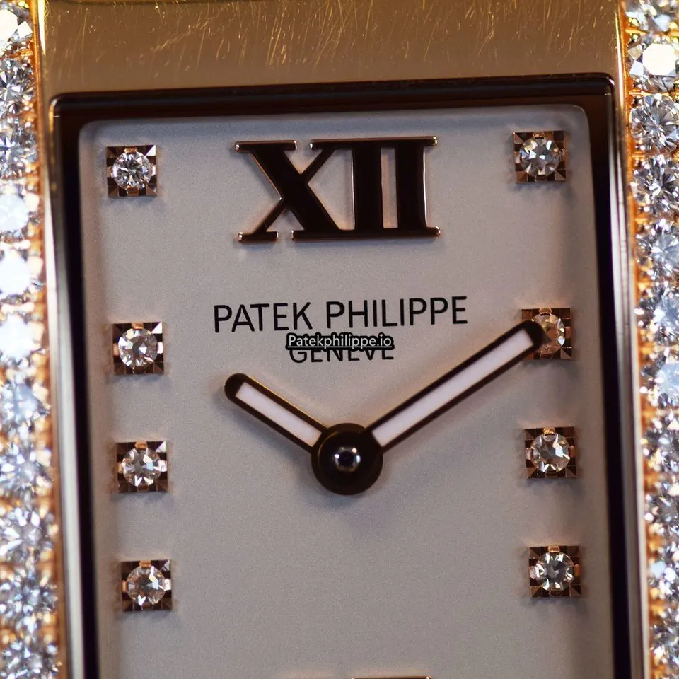 Alternative view of Patek Philippe Rose Gold Case Quartz