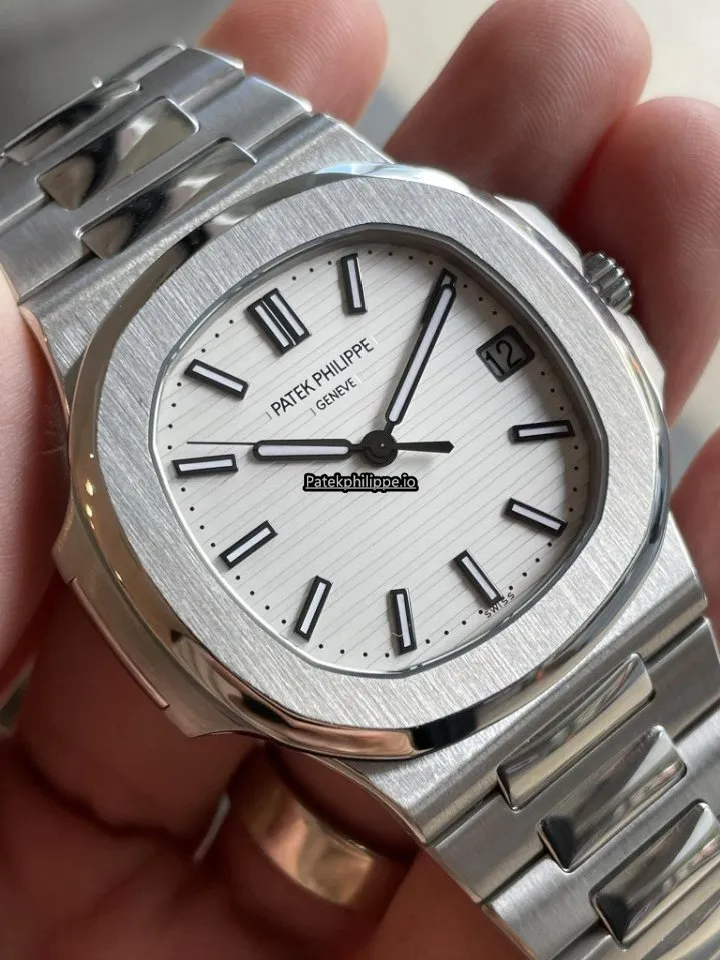 Patek Philippe Nautilus 5711/1a-011 40x38MM Steel Case Automatic