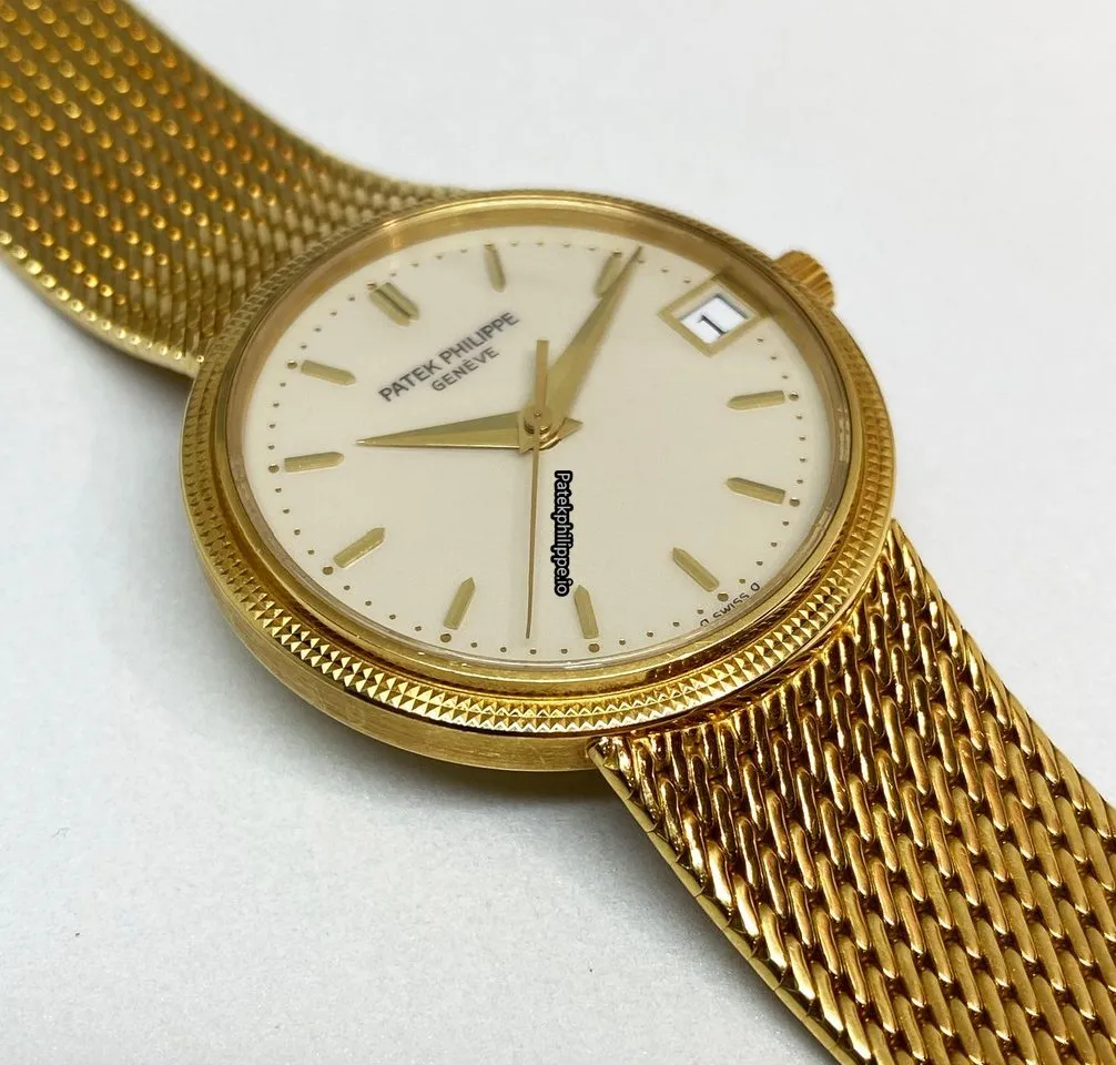 Alternative view of Patek Philippe Calatrava 3802/205 33MM Yellow Gold Case Automatic