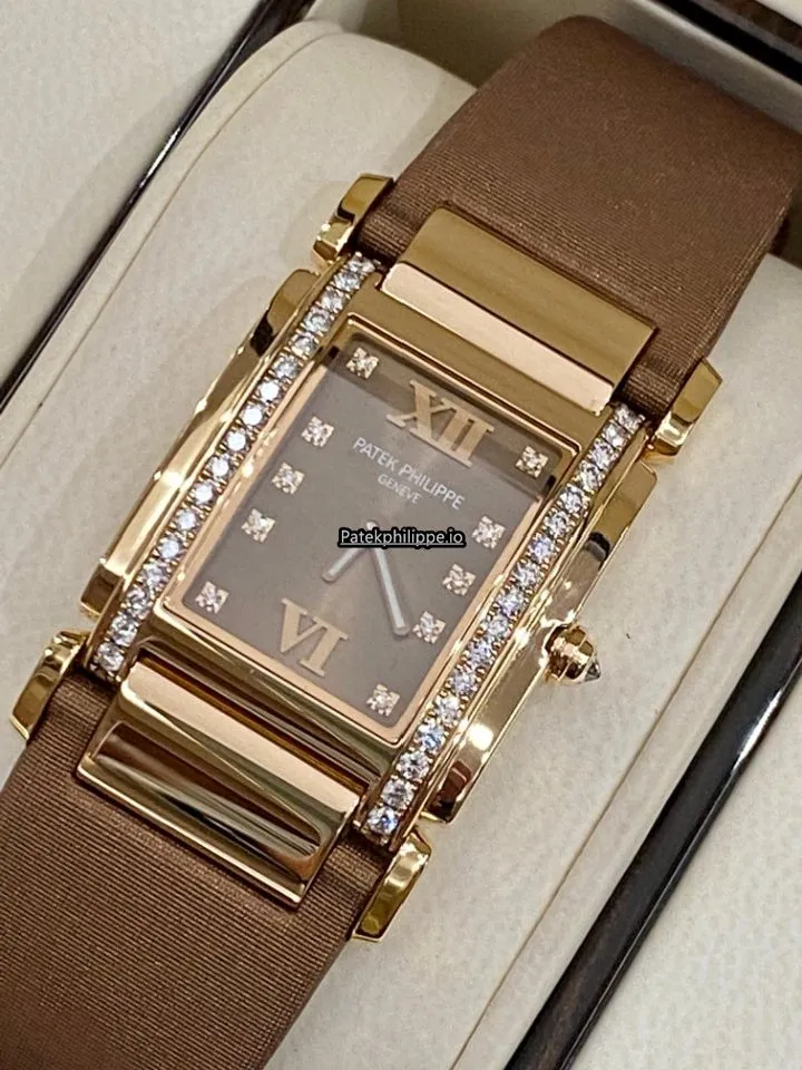 Alternative view of Patek Philippe Twenty-4 4920r-001 30MM Rose Gold Case Quartz