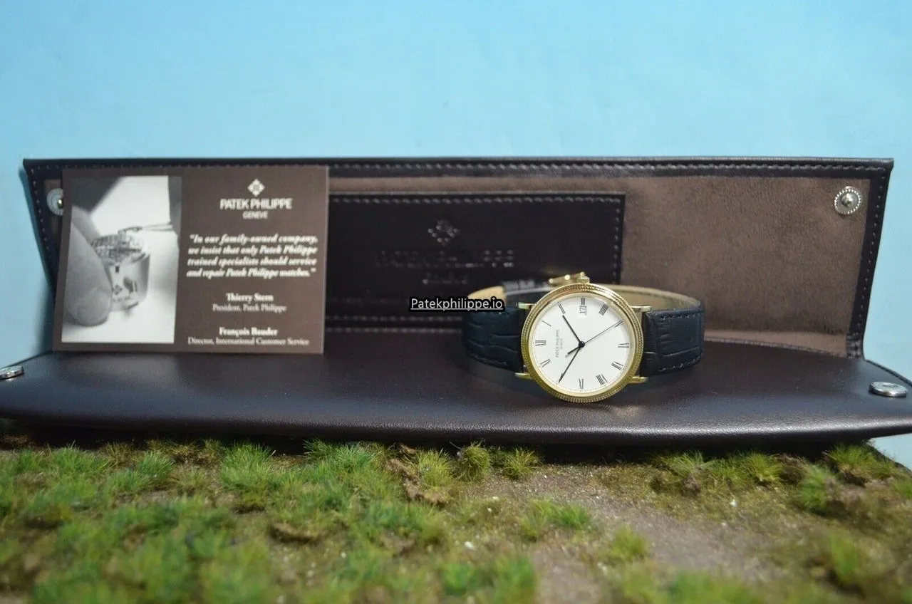 Alternative view of Patek Philippe Calatrava Quartz