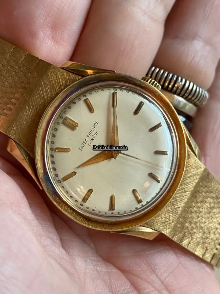 Patek Philippe Calatrava Patek 2586 34,5MM Yellow Gold Case Manual Winding