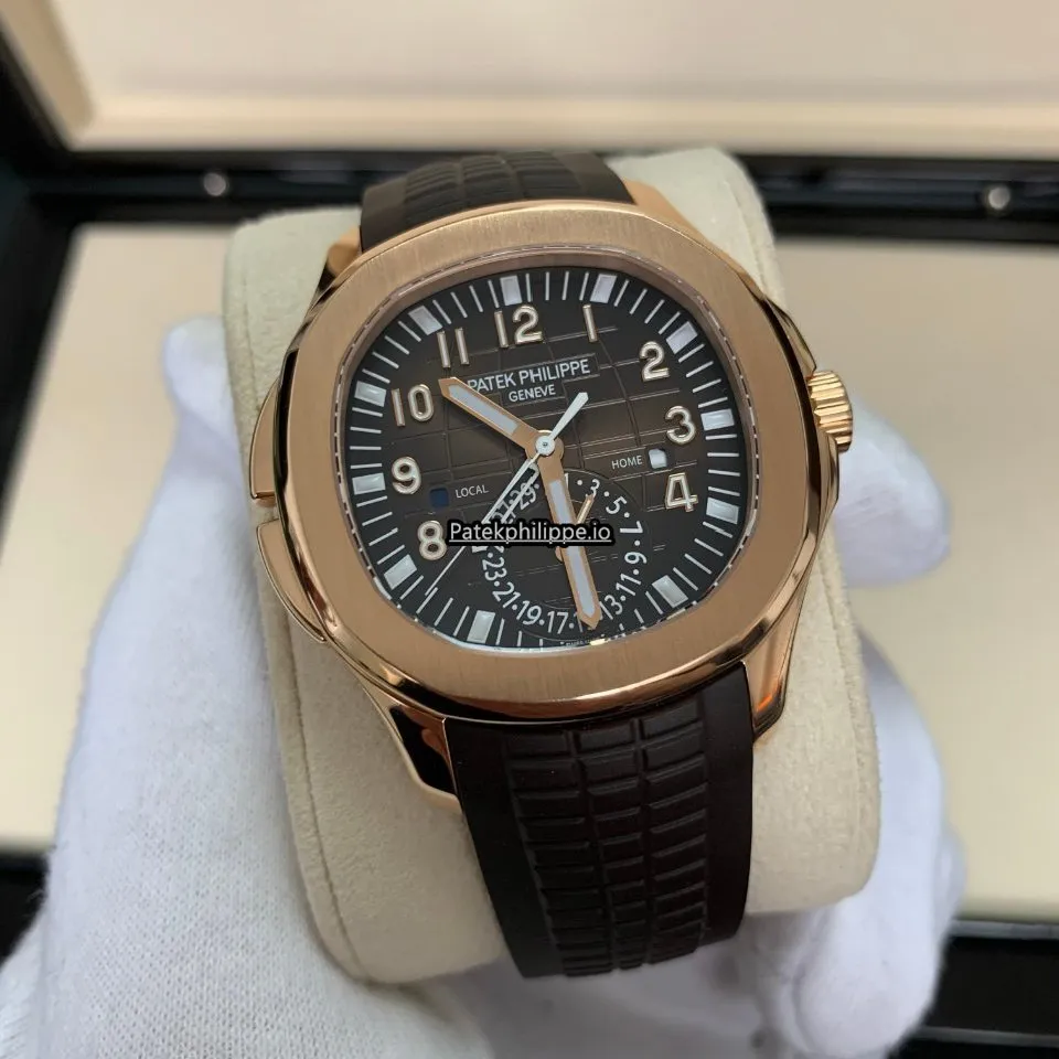 Alternative view of Patek Philippe Aquanaut 5164r-001 40.8MM Rose Gold Case Automatic