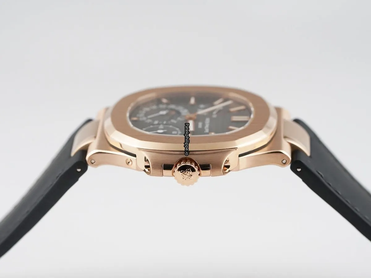 Alternative view of Patek Philippe Nautilus 5712r-001 42MM Rose Gold Case Automatic