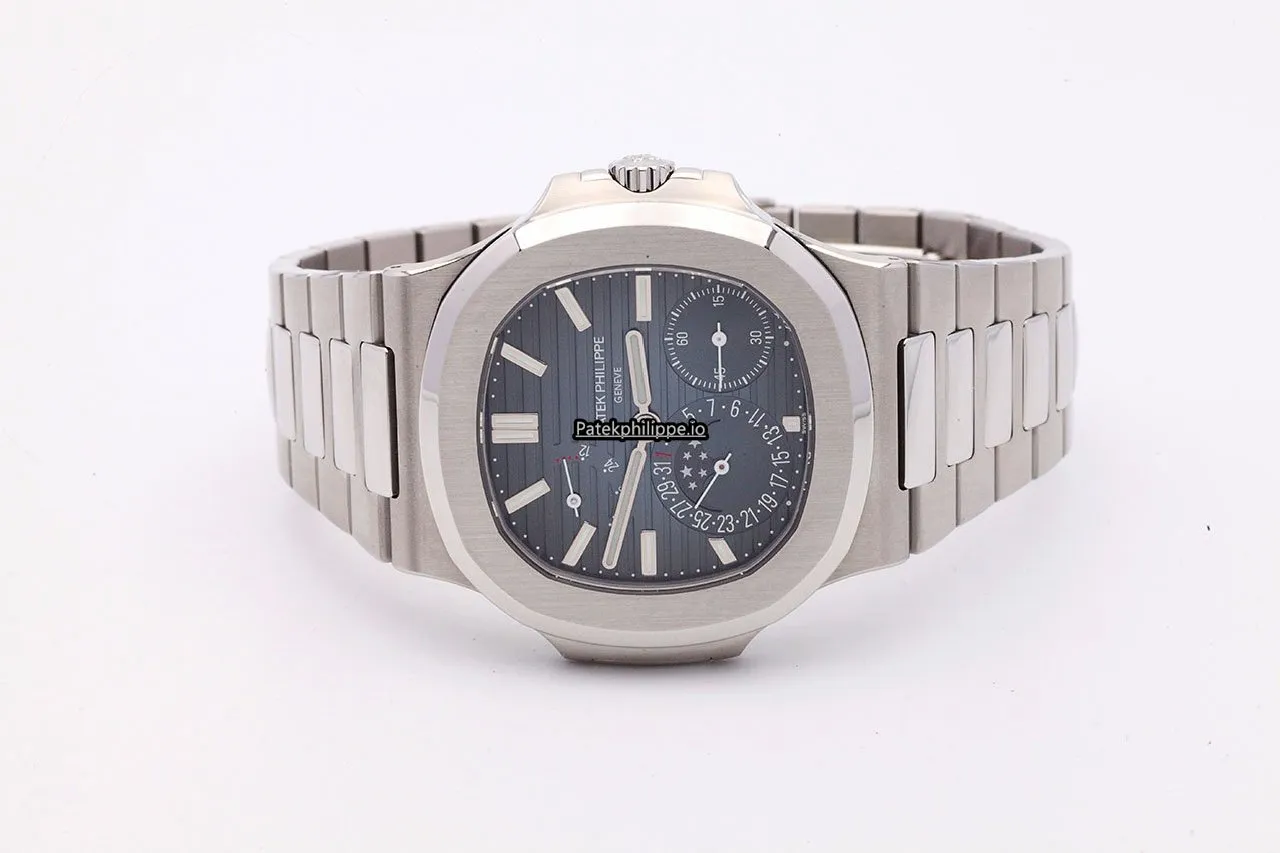 Patek Philippe Nautilus 5712/1a-001 40MM Steel Case Automatic