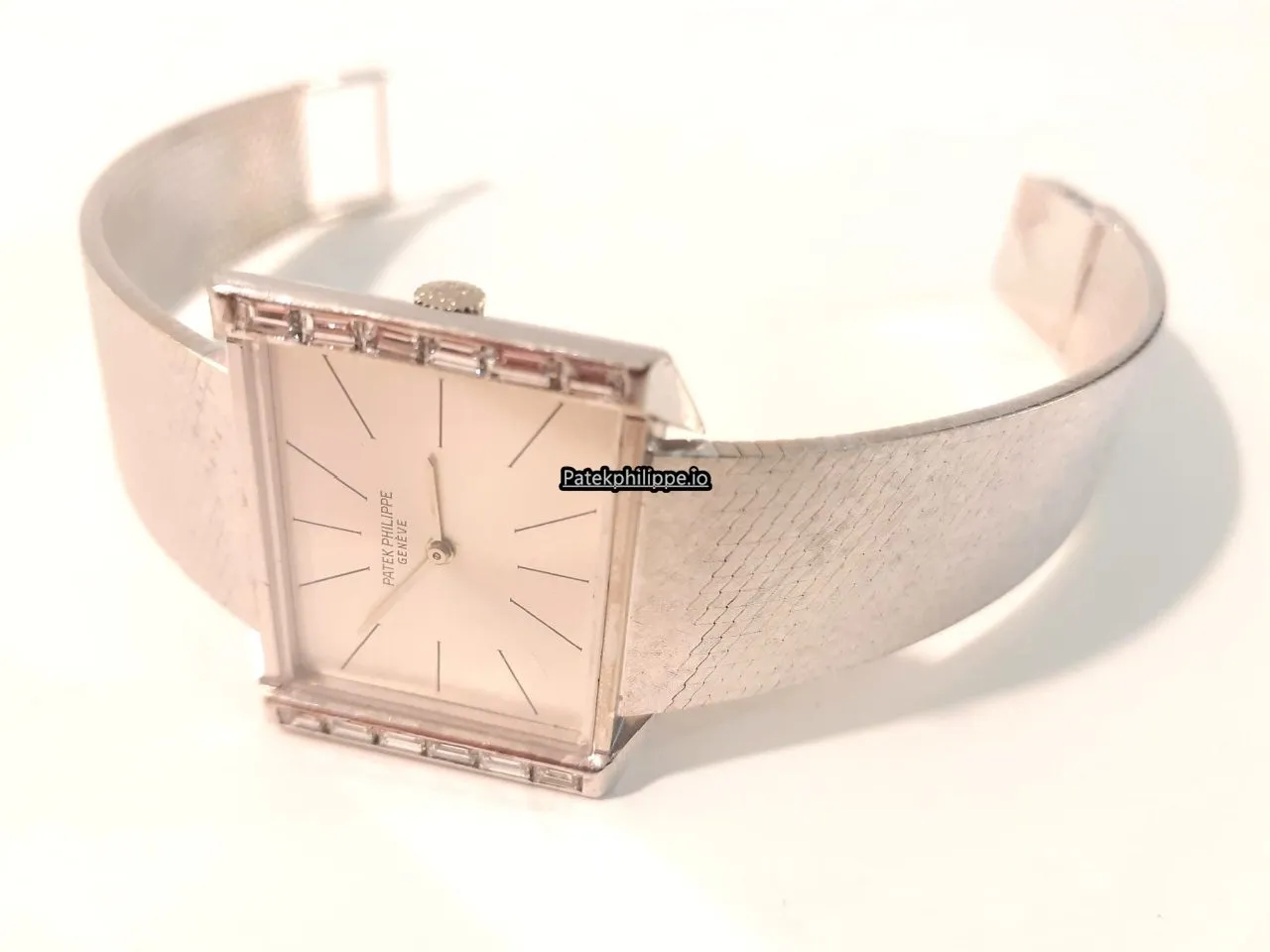 Patek Philippe Feb-21 White Gold Case Manual Winding