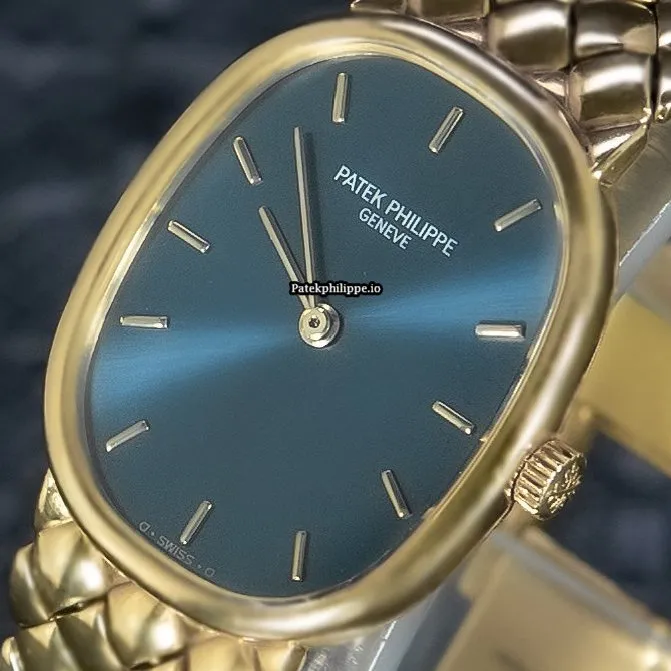 Alternative view of Patek Philippe Golden Ellipse 4226 27.8x22.8MM Yellow Gold Case Manual Winding