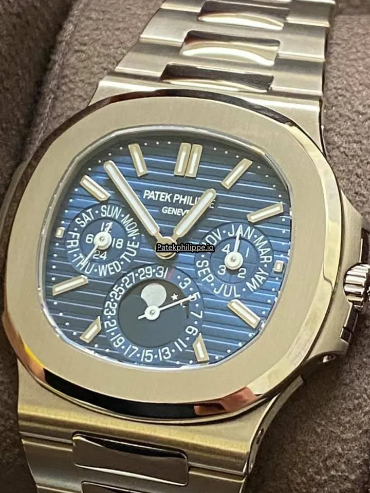 Alternative view of Patek Philippe Nautilus 5740/1g 40MM White Gold Case Automatic