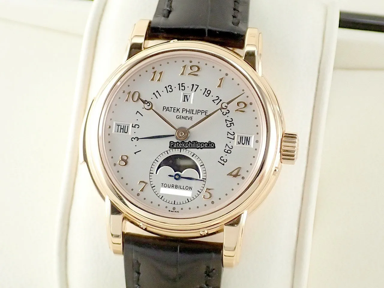 Patek Philippe Complications 5016r-010 36.8MM Red Gold Case Manual Winding