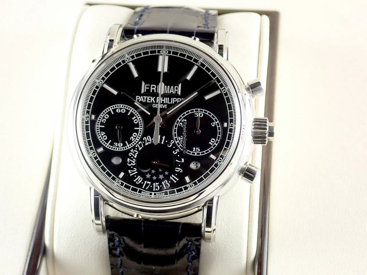 Patek Philippe Perpetual Calendar 5204p-011 40.2MM Platinum Case Manual Winding
