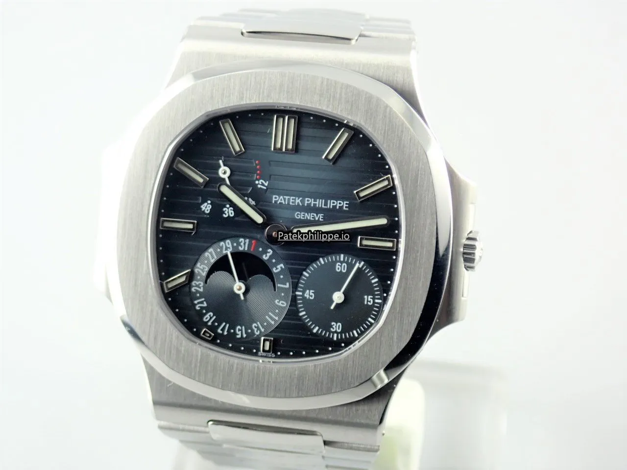 Patek Philippe Nautilus 3712/1a-001 37x43MM Steel Case Automatic
