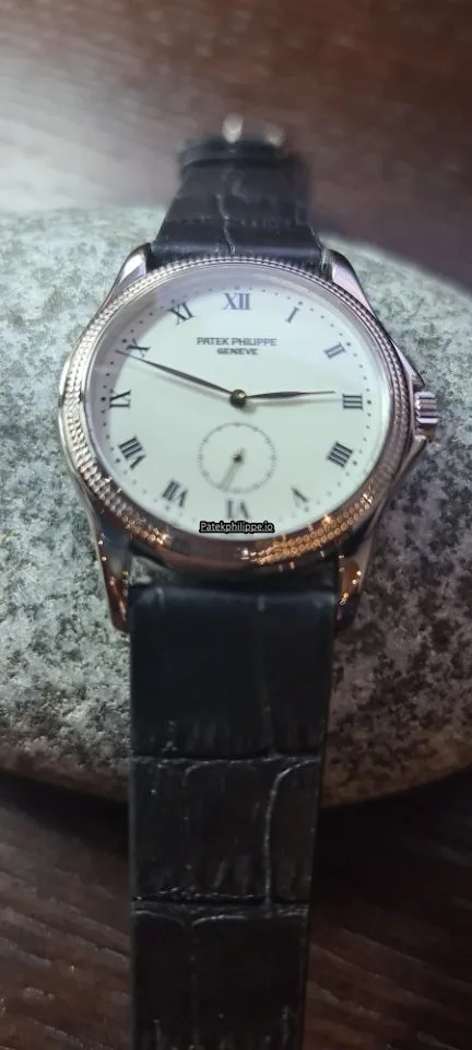 Alternative view of Patek Philippe Calatrava 5115g-001 Manual Winding