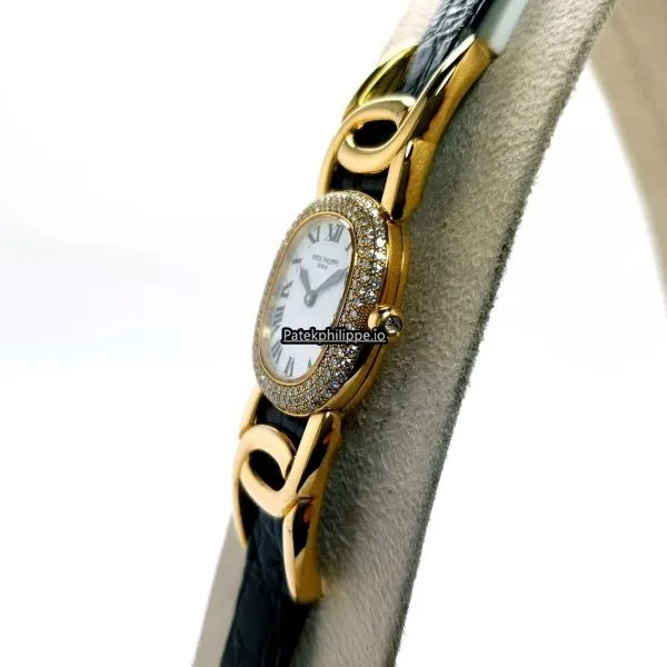 Alternative view of Patek Philippe Golden Ellipse 4831j 22.5MM Yellow Gold Case Quartz