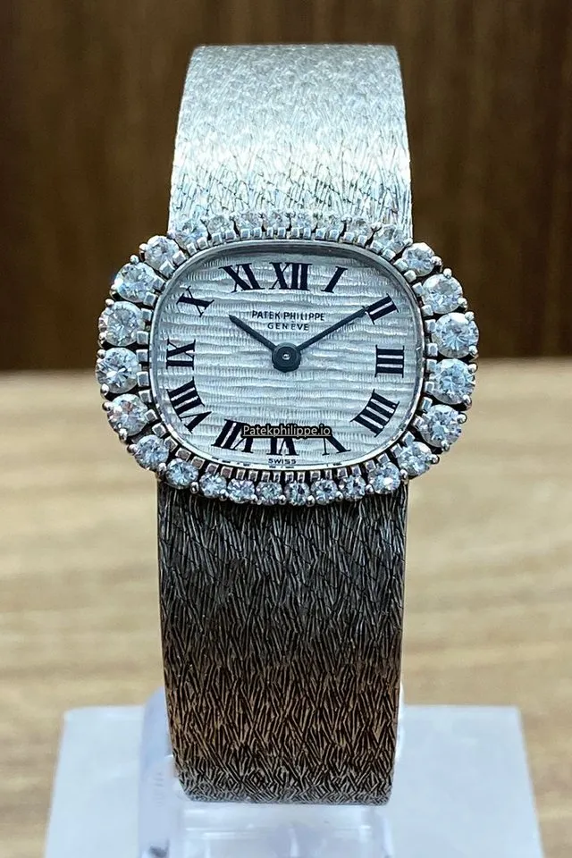 Patek Philippe Jan-94 24x19MM White Gold Case Manual Winding