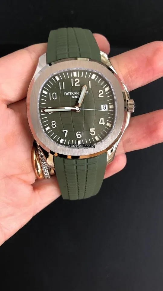 Patek Philippe Aquanaut 5168g 42,2MM White Gold Case Automatic