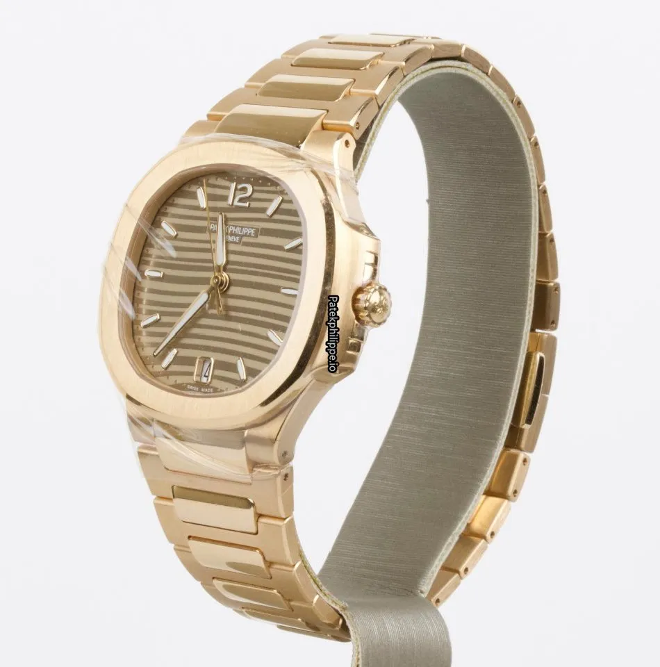 Alternative view of Patek Philippe Nautilus 7118/1r-010 35.2MM Rose Gold Case Automatic