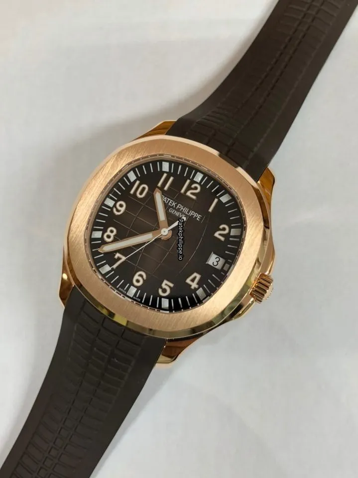 Alternative view of Patek Philippe Aquanaut 5167r-001 40MM Rose Gold Case Automatic