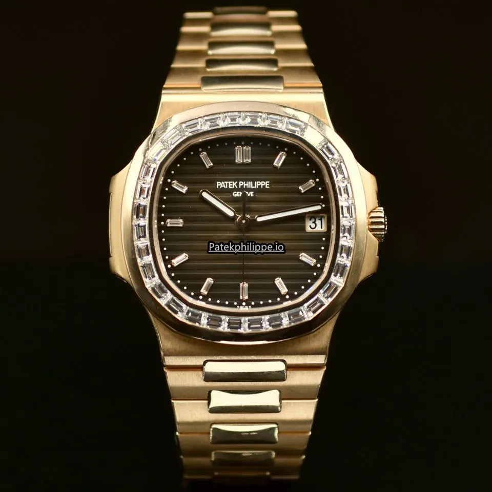 Patek Philippe Nautilus 5723/1r-010 40MM Rose Gold Case Automatic