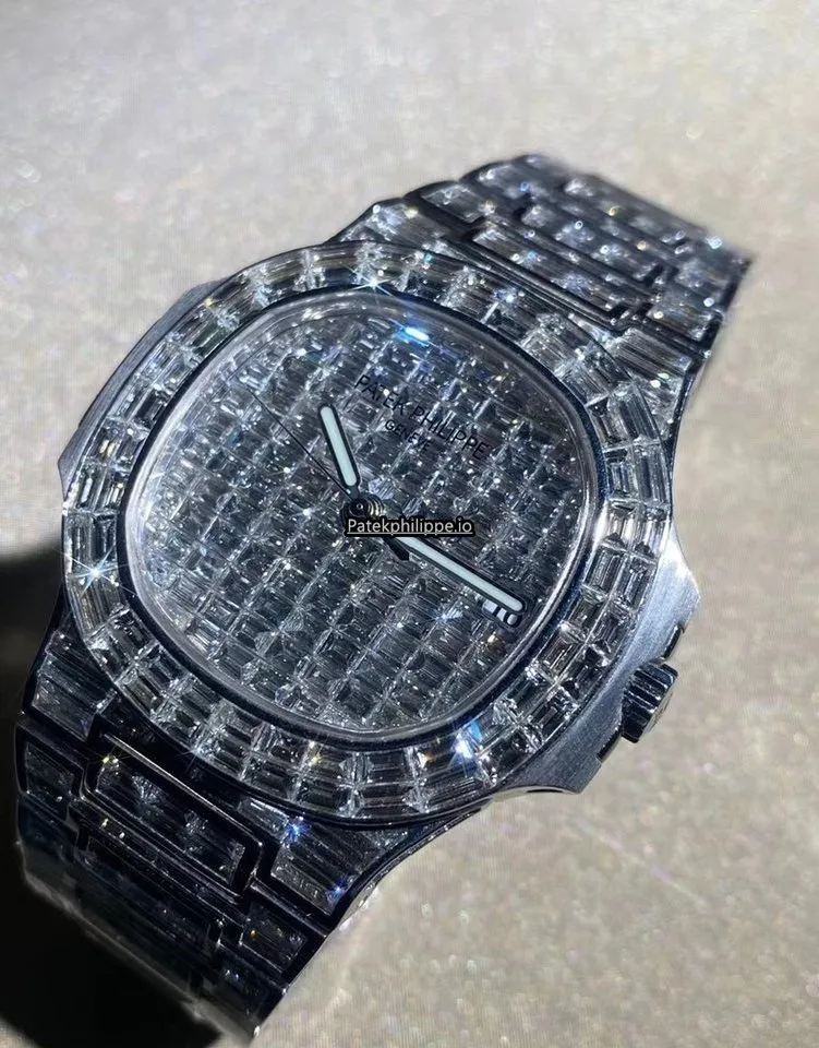 Alternative view of Patek Philippe Nautilus 5711 40MM White Gold Case Automatic