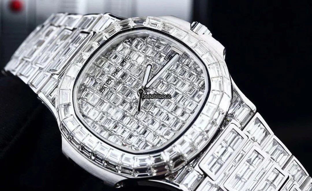 Alternative view of Patek Philippe Nautilus 5711 40MM White Gold Case Automatic