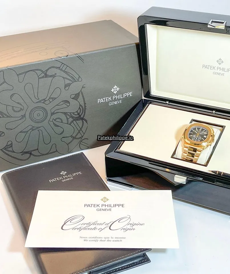 Alternative view of Patek Philippe Nautilus 5980/1r-001 40.5MM Rose Gold Case Automatic