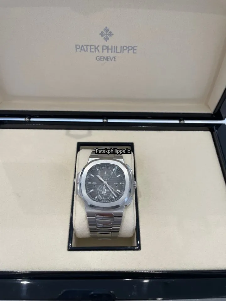 Patek Philippe Nautilus 5990/1a-001 40.5MM Steel Case Automatic