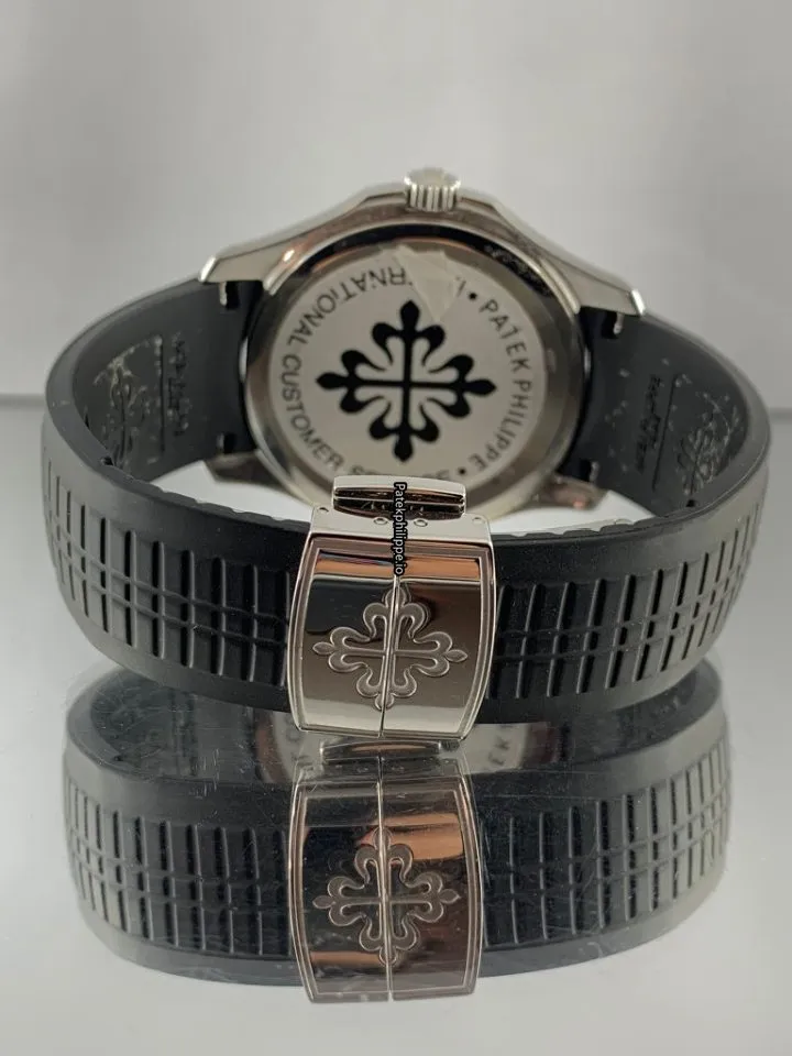 Alternative view of Patek Philippe Aquanaut 5167a-001 40MM Steel Case Automatic