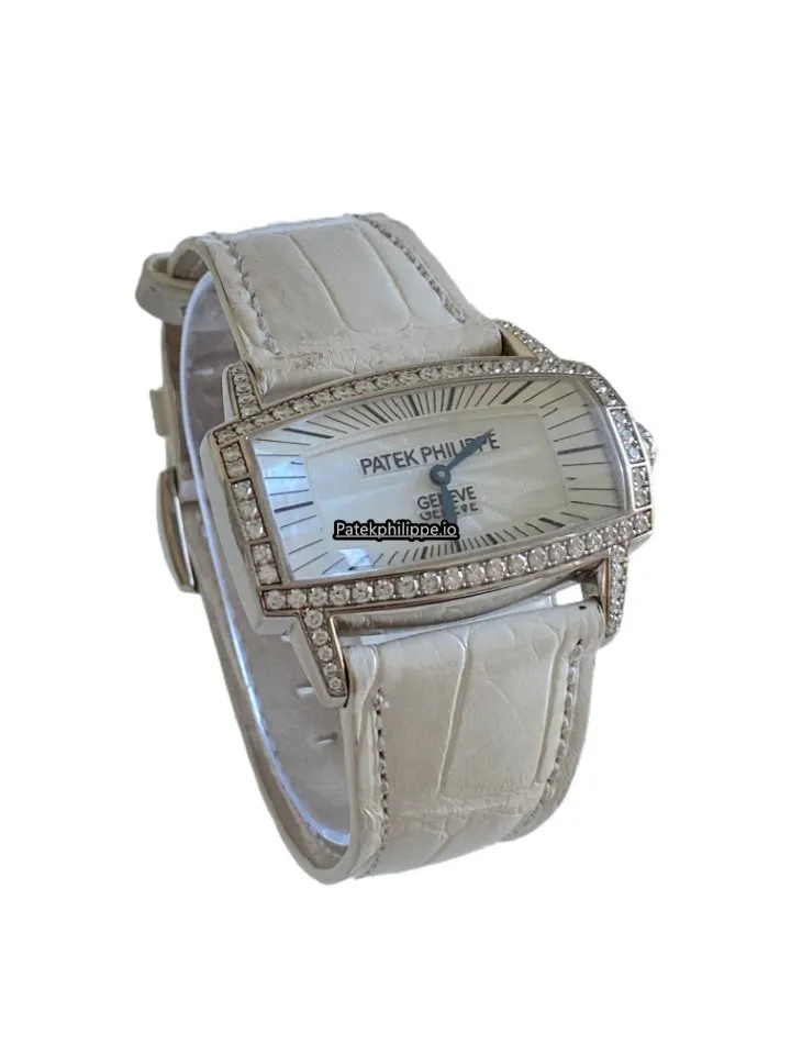 Alternative view of Patek Philippe Gondolo 4981g White Gold Case Quartz