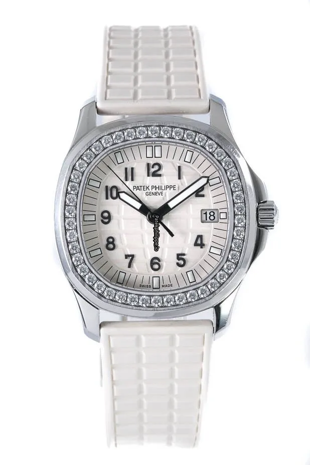Patek Philippe Aquanaut 5067a-024 35.6MM Steel Case Quartz