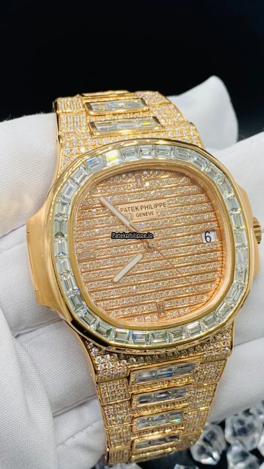 Patek Philippe Nautilus 5719/10r-010 Rose Gold Case Automatic