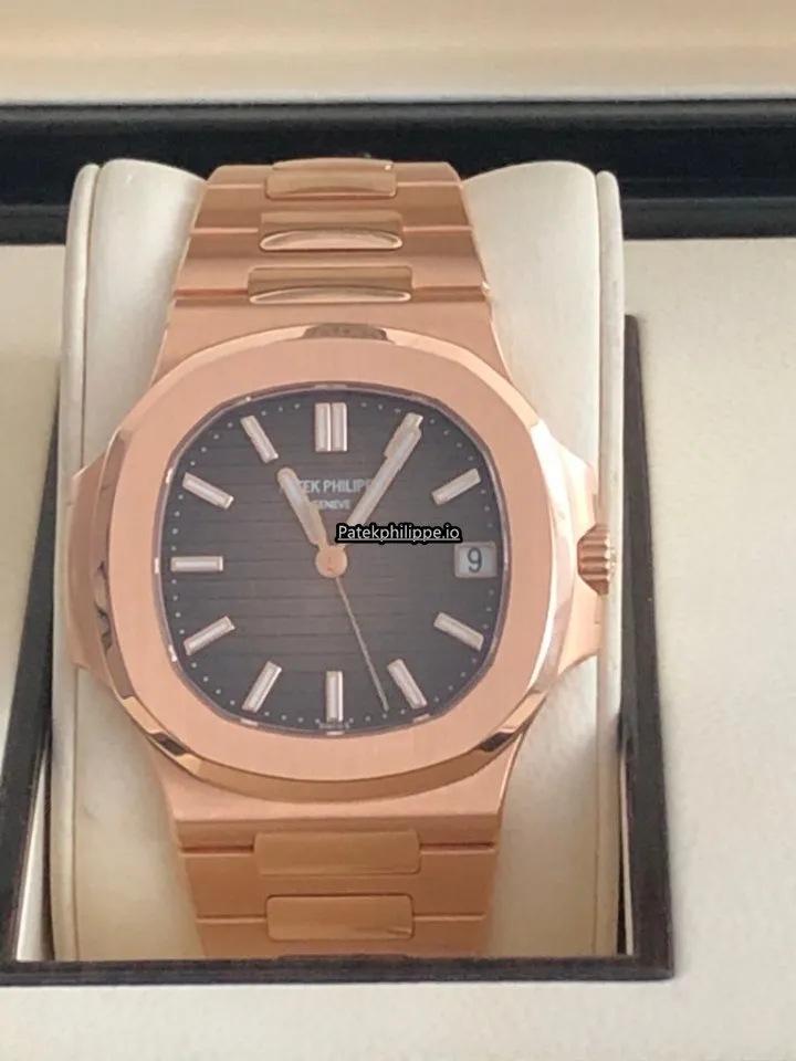 Alternative view of Patek Philippe Nautilus 5711/1r-001 40MM Rose Gold Case Automatic