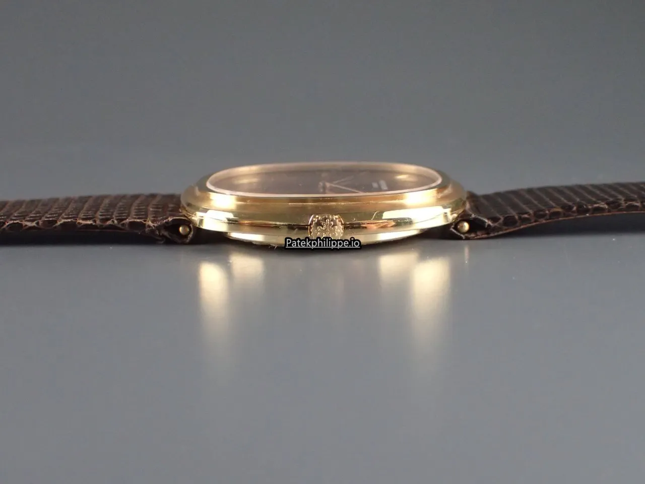 Alternative view of Patek Philippe Golden Ellipse Ref.3589 Ellipse Yellow Gold Case Automatic