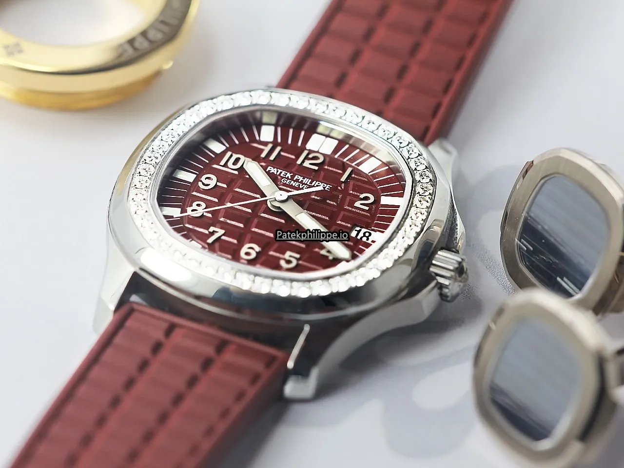 Patek Philippe Aquanaut 5067a-001 35.6MM Steel Case Quartz